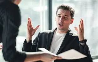 ویژگی افرادی که در کودکی مدام تحت انتقاد بوده‌اند