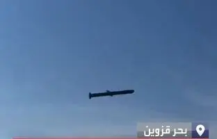 (ویدئو) لحظه عبور موشک‌های روسیه از کنار قایق ماهیگیری بر فراز دریای خزر