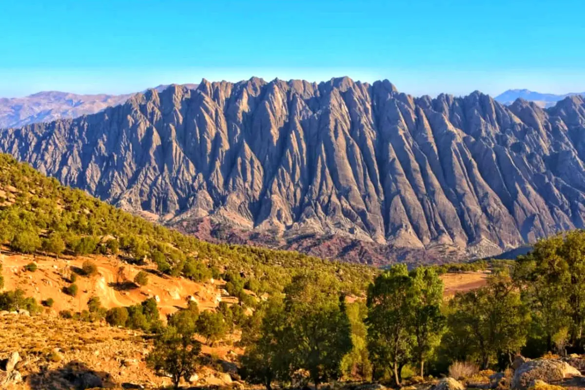 طبیعت‌گردی در لرستان: کشف زیبایی‌های مهراب کوه دلفان!