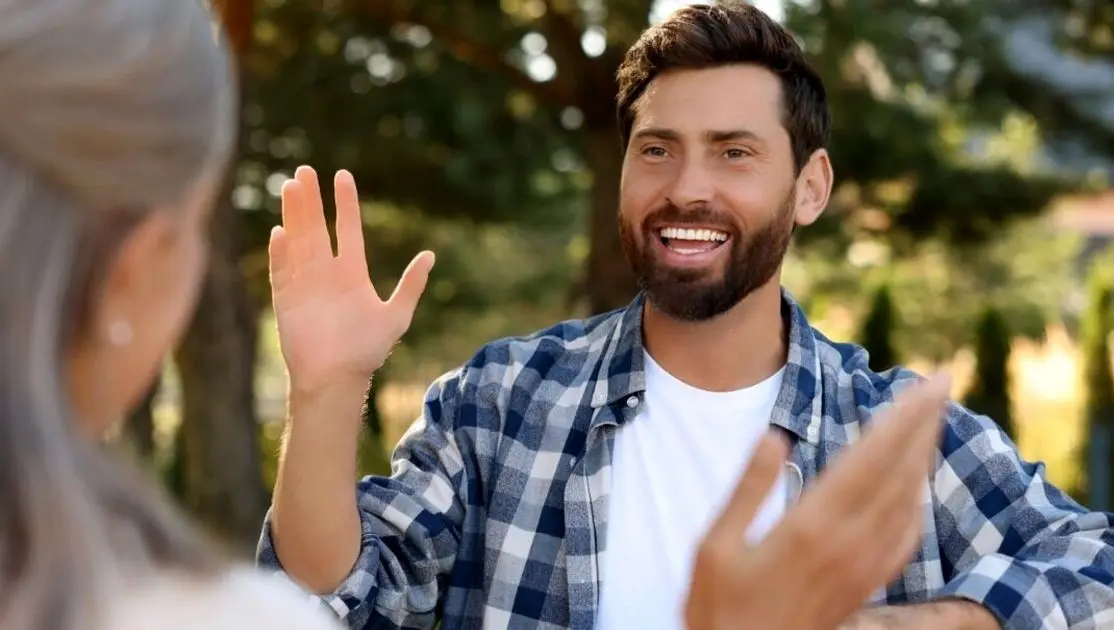 ۷ رفتار به‌ ظاهر کوچک که باعث می‌شود دیگران از شما بدشان بیاید