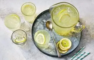 نذری آسان و کم هزینه: طرز تهیه شربت آبلیمو نذری در کمترین زمان ممکن