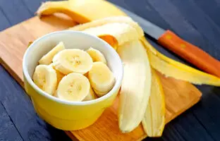 این خوراکی ها را با موز نخورید