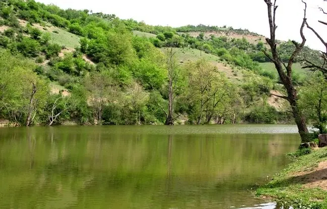 زیباترین و نزدیکترین دریاچه های اطراف تهران برای سفر خنک یک روزه در دل تابستان
