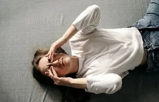 چطور از اسکراب پلک استفاده کنیم؟