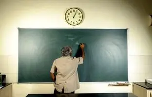 معلمان امسال بازنشسته نمی‌شوند