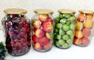 (ویدئو) نحوه کنسرو کردن گوجه سبز، هلو، آلبالو به روش آشپز روسی
