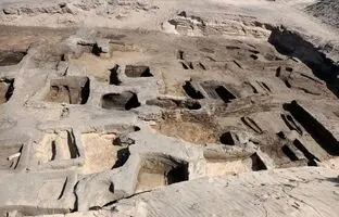 باستان‌شناسان گنجینه‌ای از طلا در مصر کشف کردند