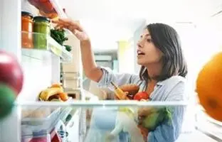 این مواد غذایی حتی در یخچال هم فاسد می‌شوند!