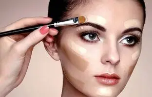 آشنایی با انواع کاربردهای آرایشی کانسیلر