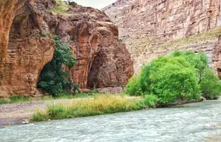راهنمای کامل سفر به دره شمخال: طبیعت بکر خراسان رضوی
