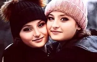(ویدیو) جشن تولد ۲۰ سالگی سارا و نیکای پایتخت