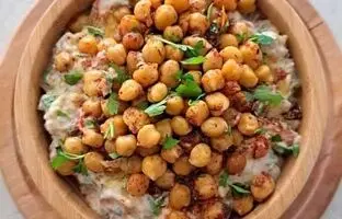 سالاد نخود و بادمجان کبابی، یک بشقاب خوشمزگی و هیجان!