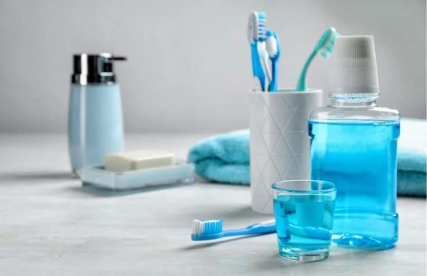 استفاده از دهانشویه قبل از مسواک زدن یا بعد از آن؟