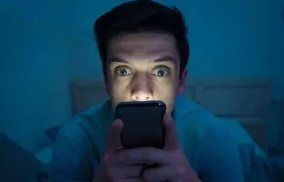 چگونه مدت استفاده از گوشی و نمایشگر را کاهش دهیم؟