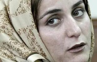 (ویدئو) «دوستت دارم» گفتن تاریخی شهلا جاهد رو به ناصر محمدخانی در دادگاه