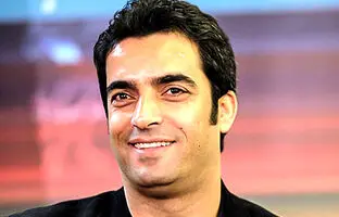 عکس شاد منوچهر هادی با یک متن معنادار