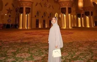 پاپاراتزی خارجی؛ حجاب همسر رونالدو در مسجد شیخ زاید ابوظبی 