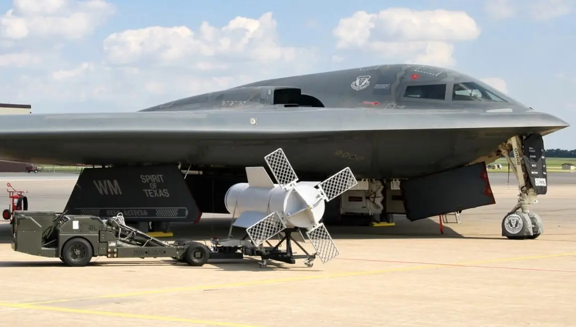 ویژگی‌های بمب‌های سنگرشکن اسراییل/ کدام رئیس جمهور آمریکا این بمب‌ها را به سران تل آویو فروخت؟