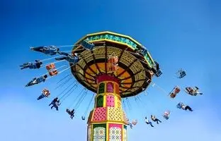 گرفتارشدن ۱۲ دانش آموز در شهربازی اهواز + ویدئو