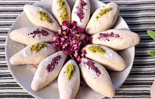 خوشمزه بپزید؛ طرز تهیه شیرینی ساق عروس مازندرانی برای نوروز