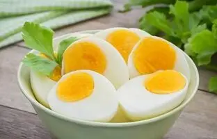۵ سبزیجاتی که حتی از تخم مرغ هم پروتئین بیشتری دارند