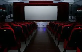 بلیت سینما گران می‌شود
