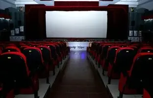 بلیت سینما گران می‌شود
