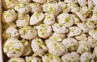 
طرز تهیه شیرینی پفکی گردویی برای عید نوروز
