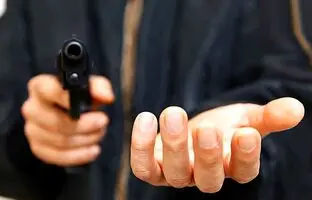 
تیرباران پدر و پسر به خاطر ۲ کیلو طلا
