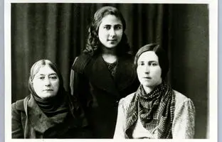 عکس‌های نوستالژیک و دیدنی از دنیای زنان قاجار، ‌استایل دختر تهرانی دهه۸۰، اصفهان‌ دهه ۴۰ و تبریز‌ دهه ۵۰ 