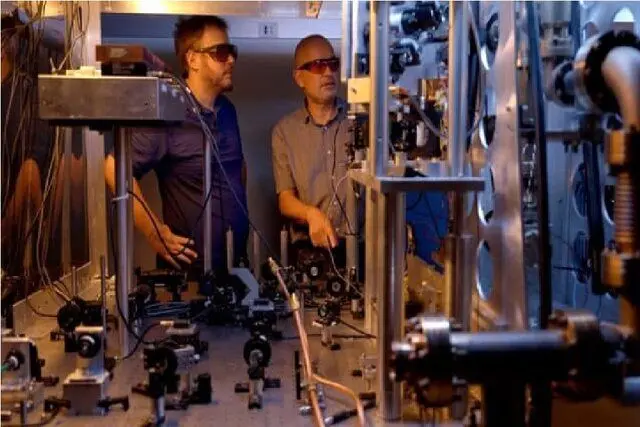 دقیق‌ترین ساعت تاریخ بشر رونمایی شد؛ ۱۰۰ میلیون سال بدون خطا