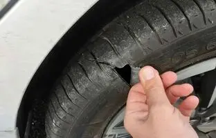 چگونه یک لاستیک پنچر را در ۲ دقیقه تعمیر کنیم؟+ ویدئو