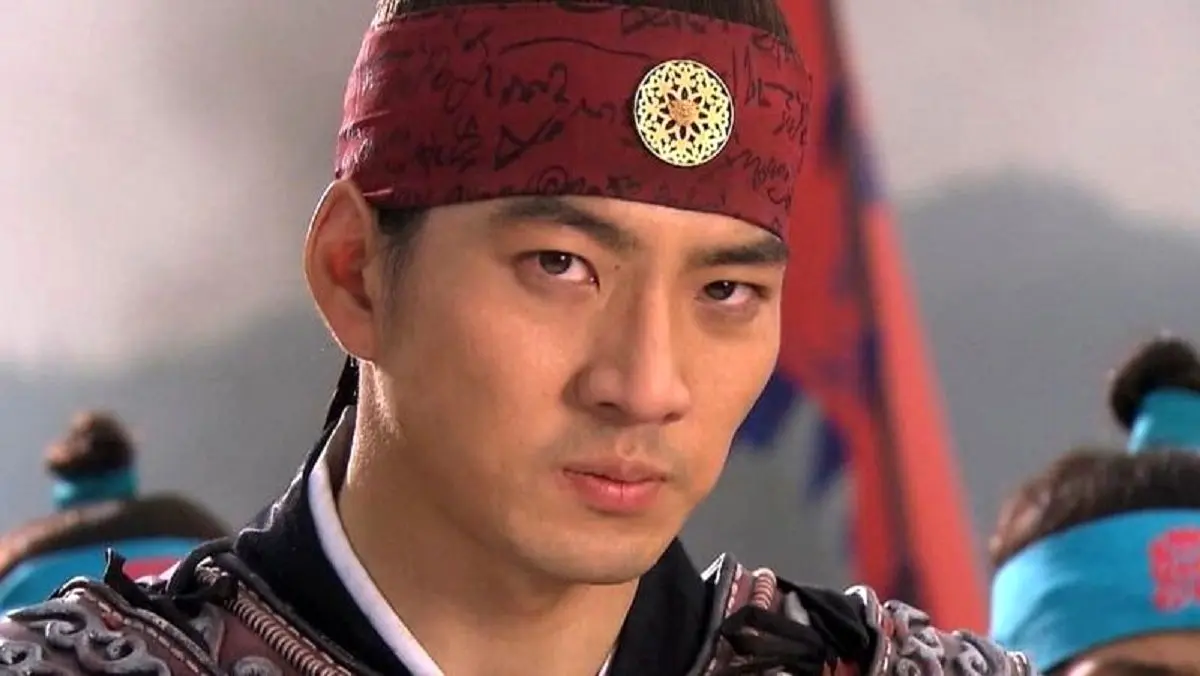 پاپاراتزی خارجی؛ جومونگ 54 ساله شد، تغییرات چهره بازیگر محبوب + تصویر