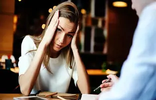با این ۶ رفتار ناخوشایند، ذات واقعی افراد را بشناسید 