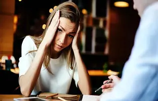 با این ۶ رفتار ناخوشایند، ذات واقعی افراد را بشناسید 