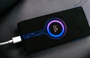 این هم نتیجه در شارژ ماندن گوشی موبایل برای زمان طولانی + ویدئو