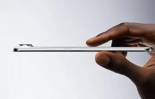 Tecno Spark Slim معرفی شد؛ باریک‌ترین گوشی جهان با باتری 5200 میلی‌آمپرساعتی