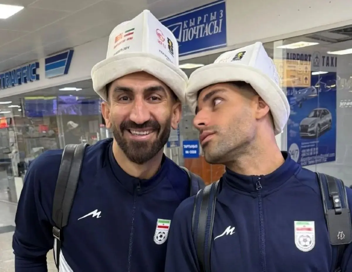 استقبال از بازیکنان تیم ملی فوتبال با کلاه قرقیزی + تصاویر