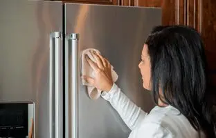چطور یخچال فریزر را تمیز کنیم ؛ سریع و اصولی