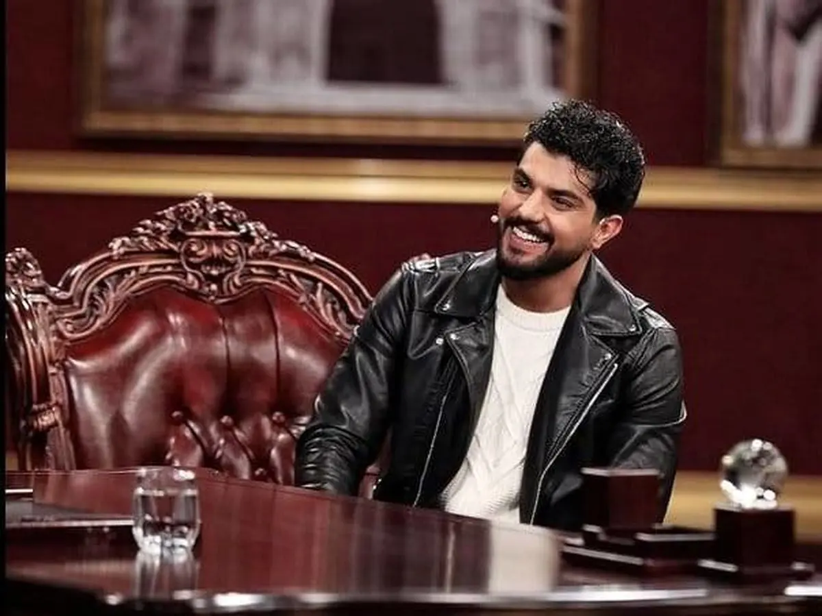  واکنش احساسی سینا مهراد به تجاوز دشمن 