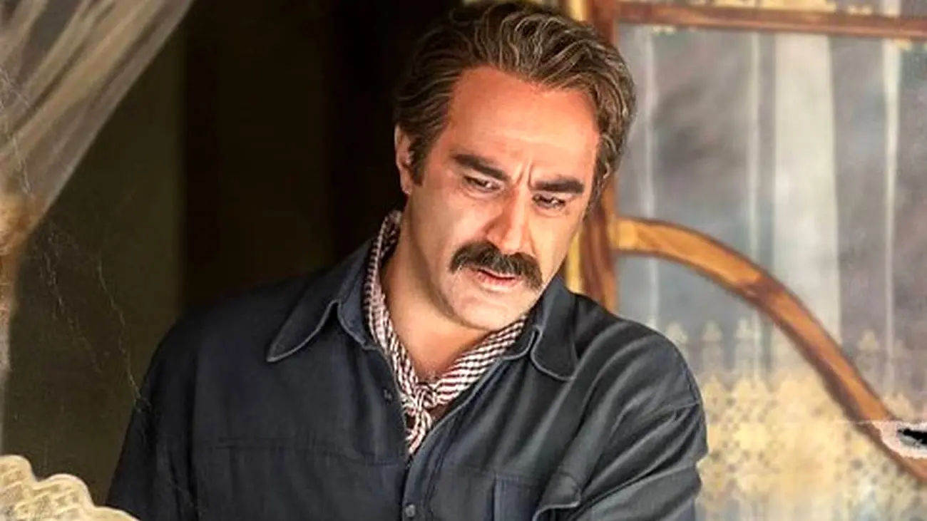 پاپاراتزی ایرانی؛ عکسی از کودکی محسن تنابنده (نقی پایتخت) و پدرش 