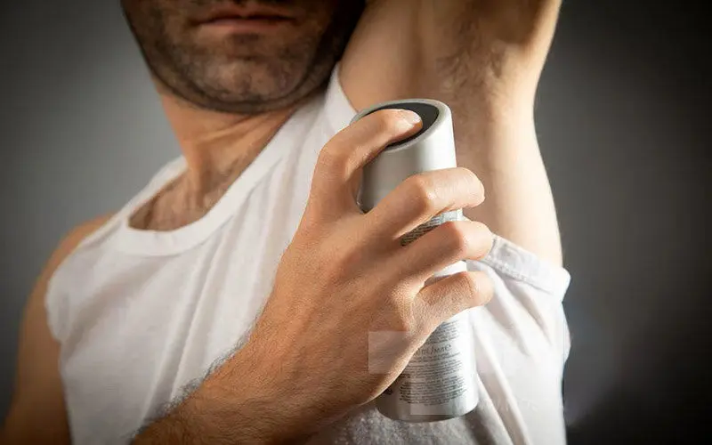 آیا مواد ضد تعریقِ زیربغل سرطان‌زا هستند؟