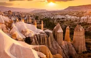 جادوی دودکش‌های جن و پری در کاپادوکیا +ویدئو