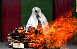  زندگی در «خانه‌های خودکشی» با برگزاری «مراسم نذری» + ویدئو