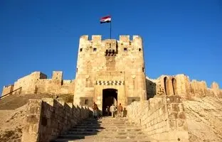 شورشی‌ها در قلعه تاریخی حلب + ویدئو