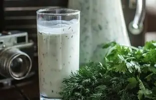 ترفندستان؛ رستورانها چطوری نعناع رو توی دوغ معلق نگه می‌دارن؟