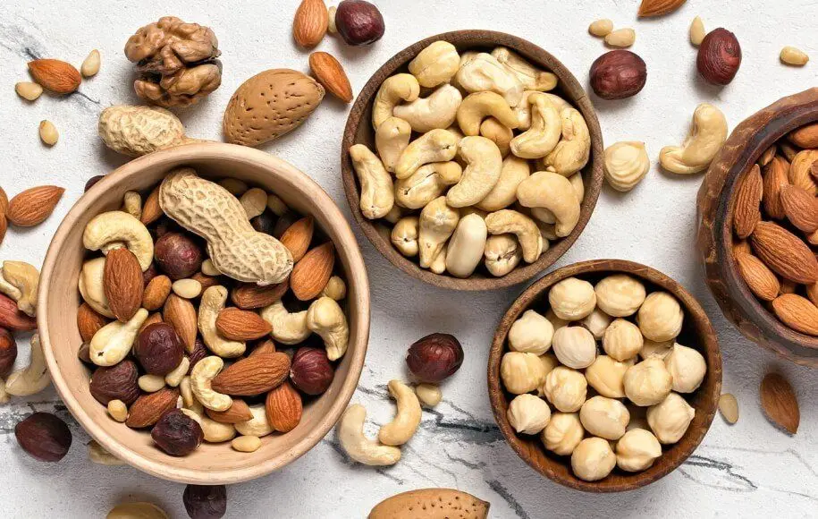 
چند نکته برای خرید آجیل و شیرینی شب/ چگونگی تشخیص آجیل سالم
