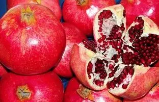 چرا برخی افراد مغز میوه‌ها را می‌شورند؟