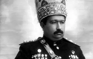 عکس قدیمی؛ «محمدعلی شاه در حال گفتگو با درباریان؛ سال 1285 