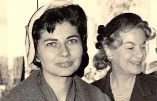 سفر در زمان؛ «ثریا اسفندیاری» در حال قدم زدن در سوئیس بعد طلاق؛ سال 37 